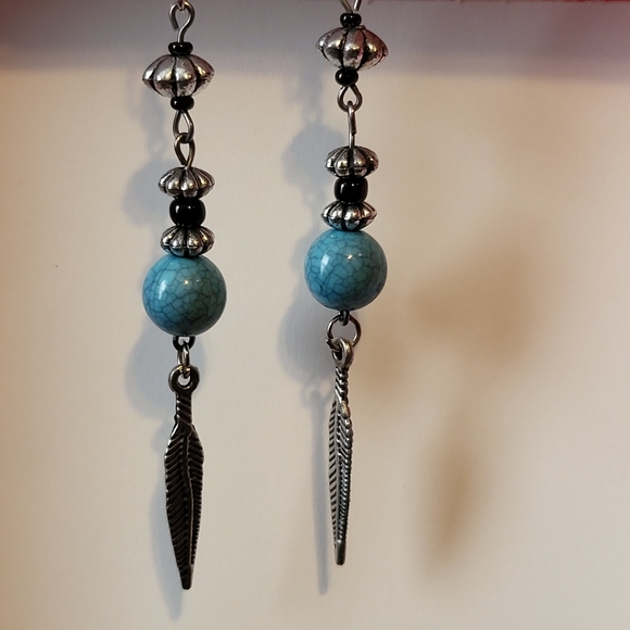 Elegant Blue Beaded Dangle Earrings - Picture 3 of 3